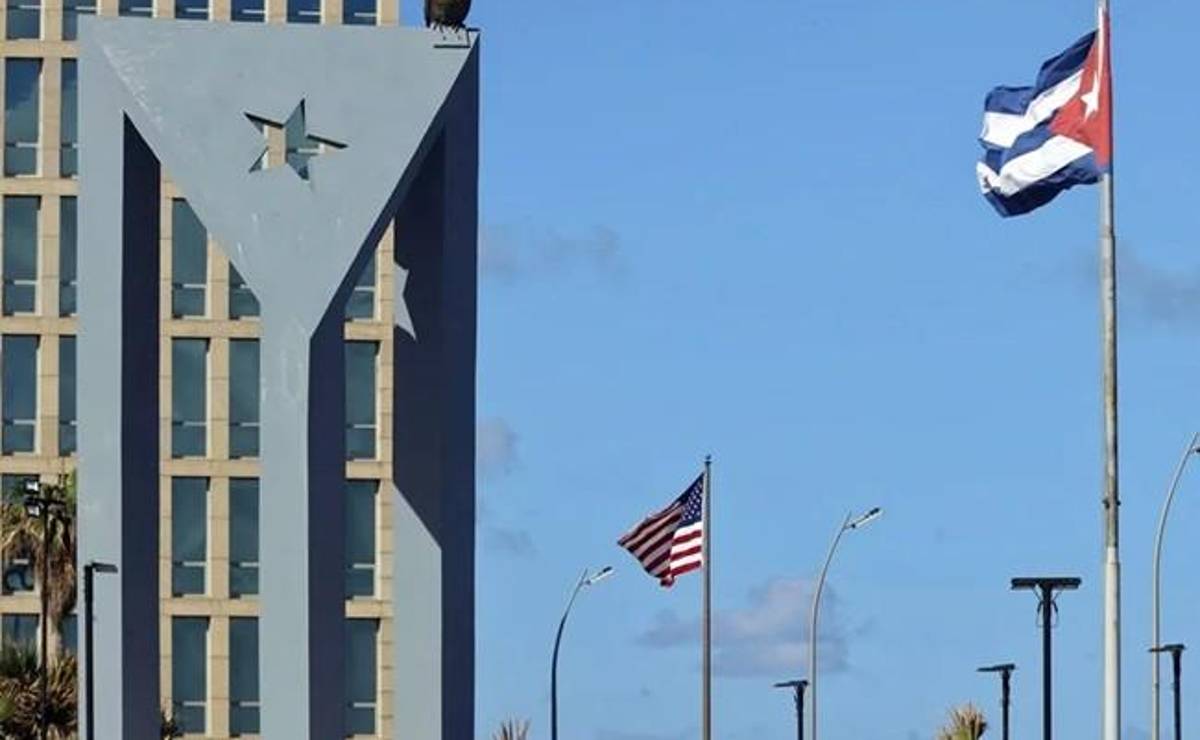 A pesar de estos acercamientos confirmados entre Cuba y EE.UU., el presdiente cubano, Miguel Díaz-Canel, destacó en una entrevista publicada este viernes por el medio ruso RT que en la isla «hay un pueblo dispuesto a combatir», cuando le preguntaron por una posible acción militar de EE.UU. (Foto: EFE)