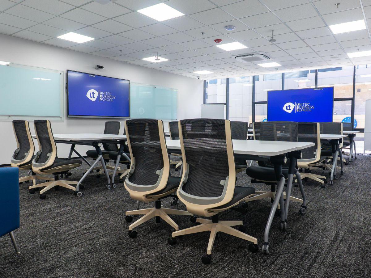 Las instalaciones de UBS son 100% tecnológicas y modernas, y están diseñadas para impulsar la colaboración interdisciplinaria y el intercambio de experiencias entre los ejecutivos.