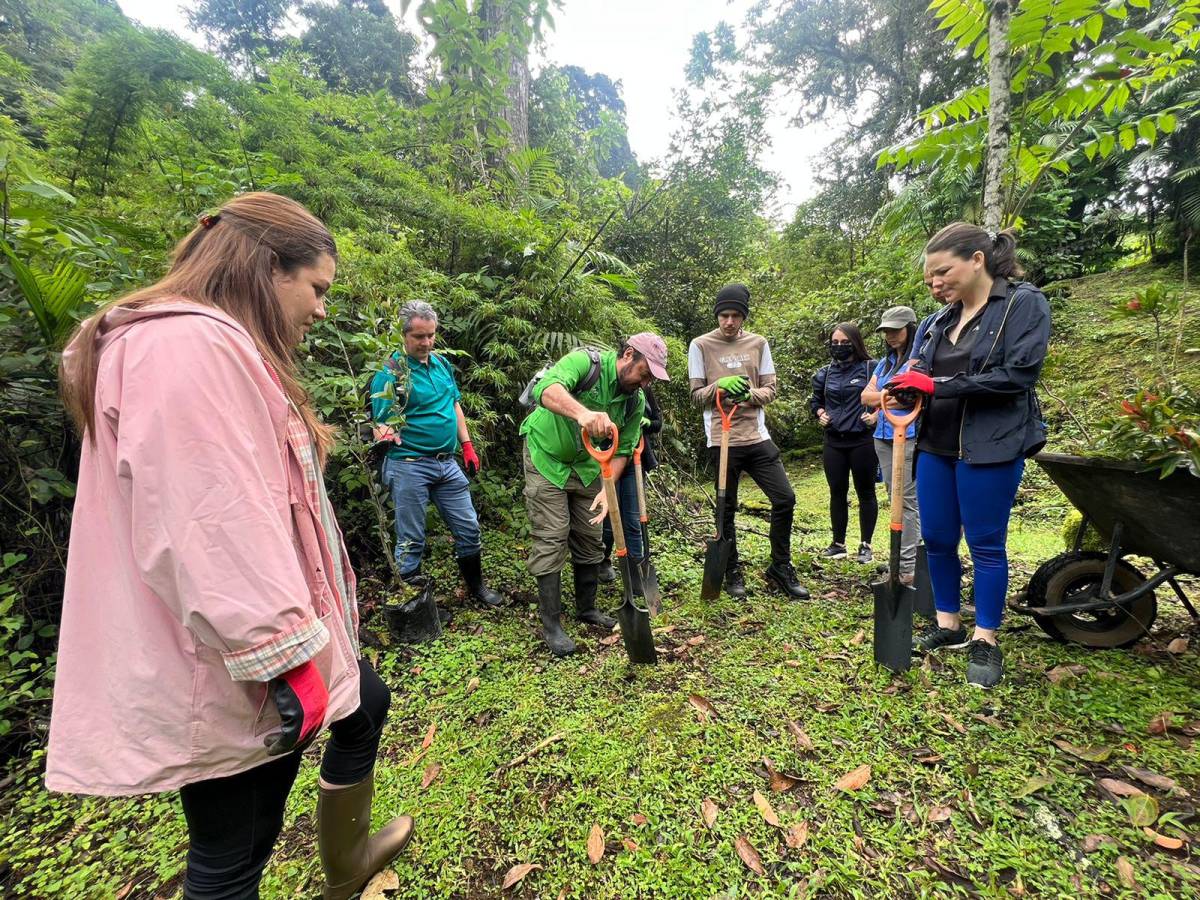 AERIS Costa Rica recibe reconocimiento por su labor para cuidar el medio ambiente