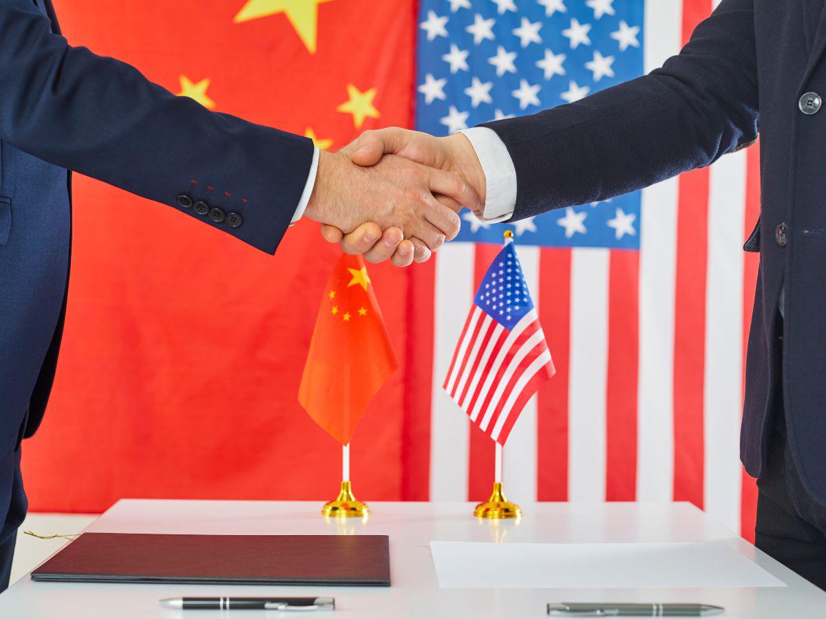 China activa hoy la tregua con EEUU, que abarca fentanilo, puertos y rebaja de aranceles