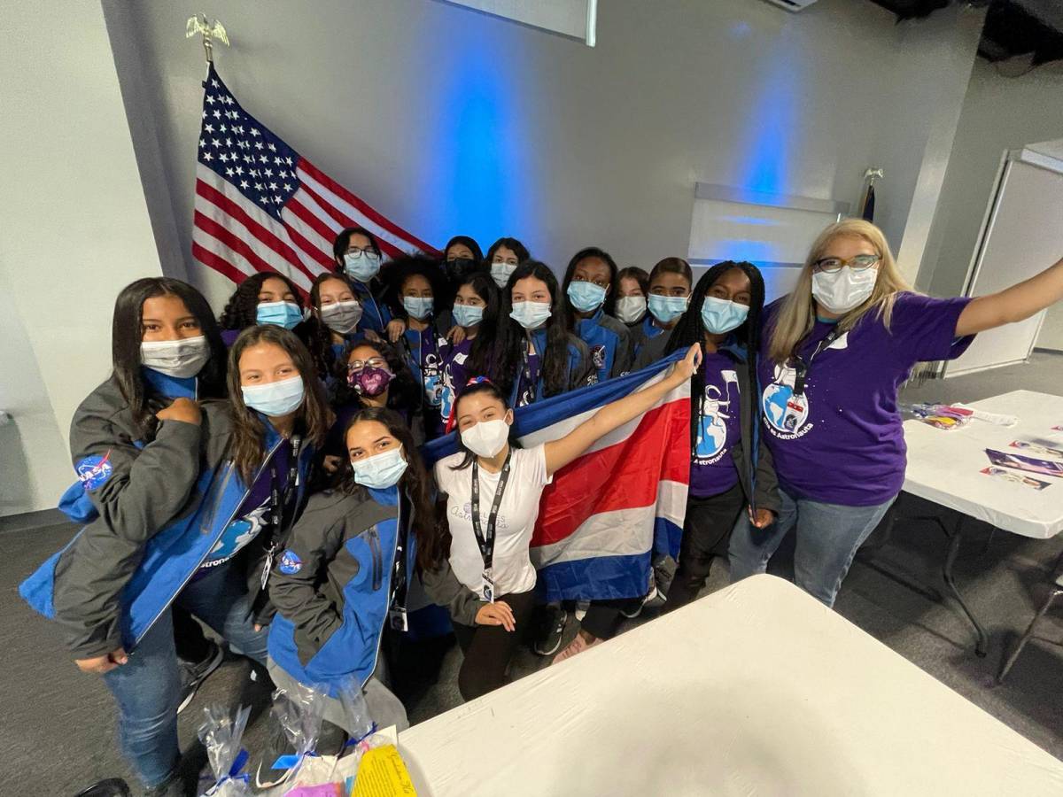 Niñas costarricenses tendrán la oportunidad de viajar al Space Center de la NASA