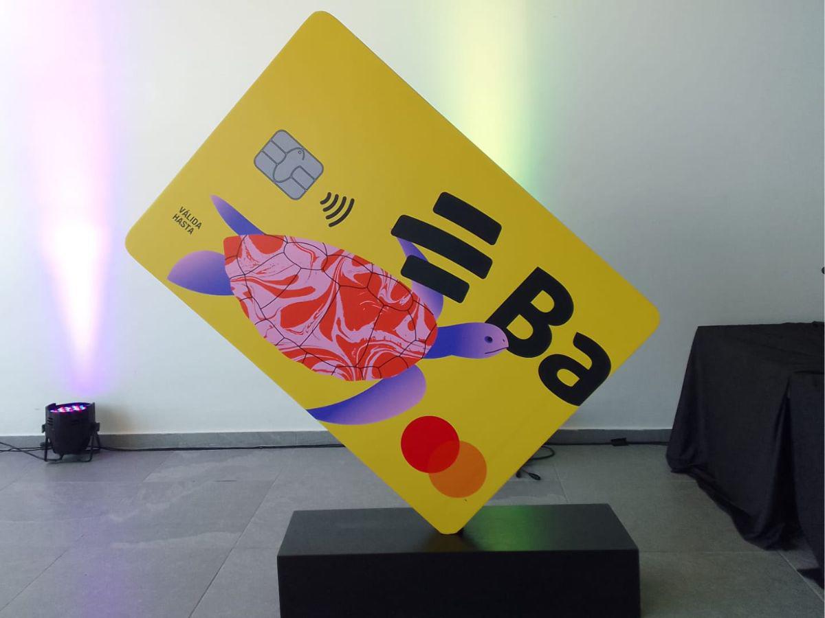 Bancoagrícola anunció una nueva tarjeta de débito clásica Mastercard de edición limitada, inspirada en el ecosistema marino de Jaltepeque.
