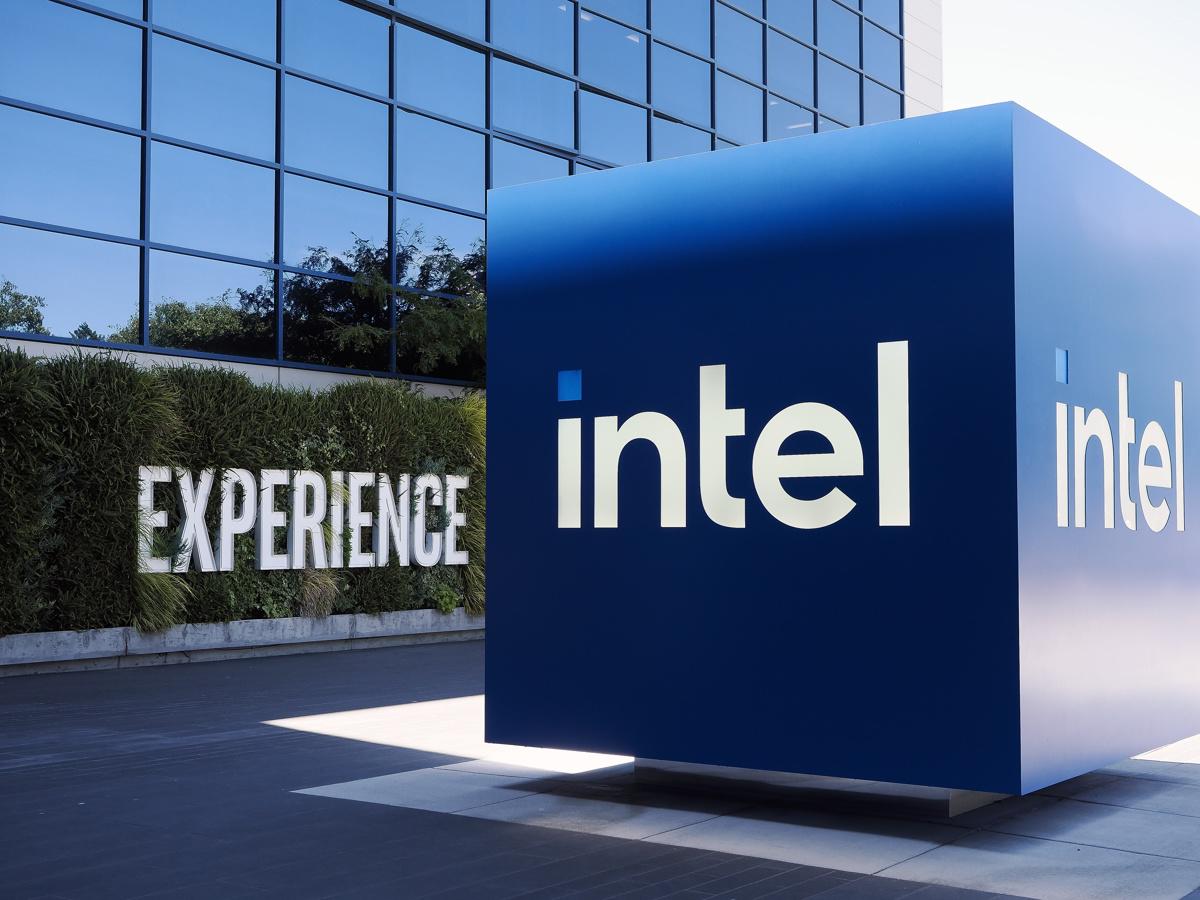 Intel recibirá inyección de US$2.000 millones del japonés Softbank