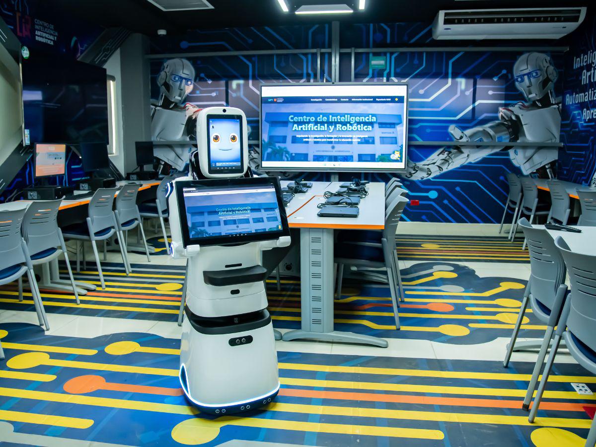 La UAM apuesta por la inteligencia artificial como eje de la educación del presente y del futuro