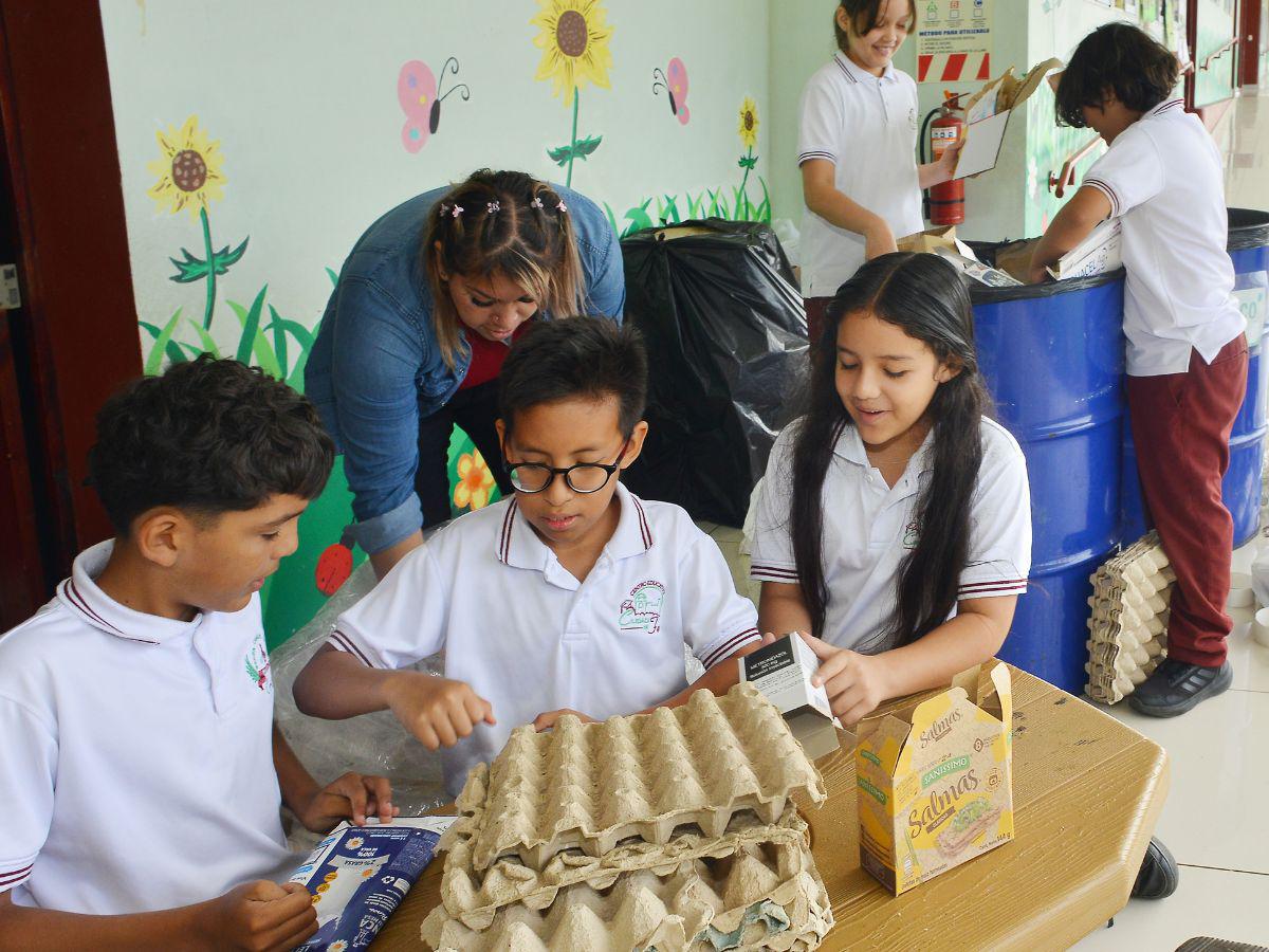Premio AmbientaDOS invita a escuelas y colegios a ser parte de su cuarta edición