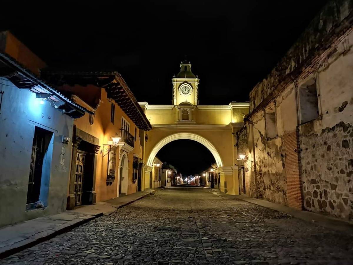 Festival de la Luz de Antigua 2025 hará homenaje a Miguel Ángel Asturias