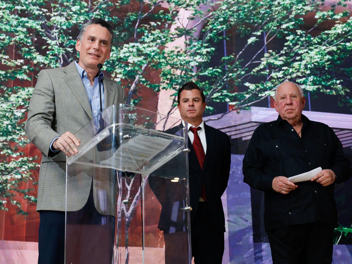 Grupo Los Pueblos celebra 40 años de éxito