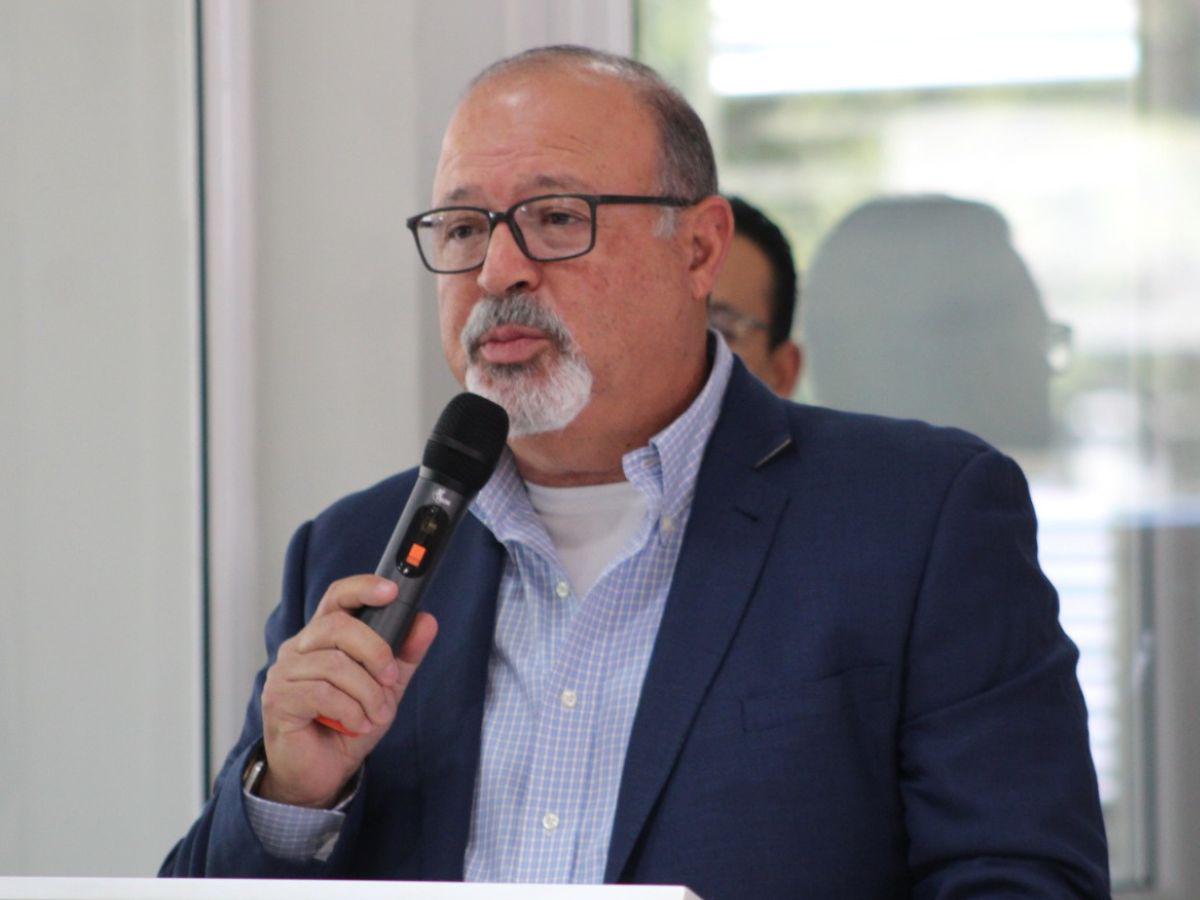 Gerardo Valiente, Director de SIKAMOTORS El Salvador.