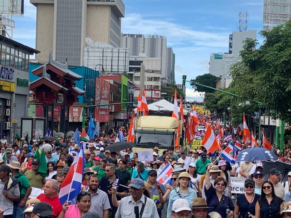 Gobierno de Costa Rica enfrenta protestas de diversos sectores en contra de sus políticas