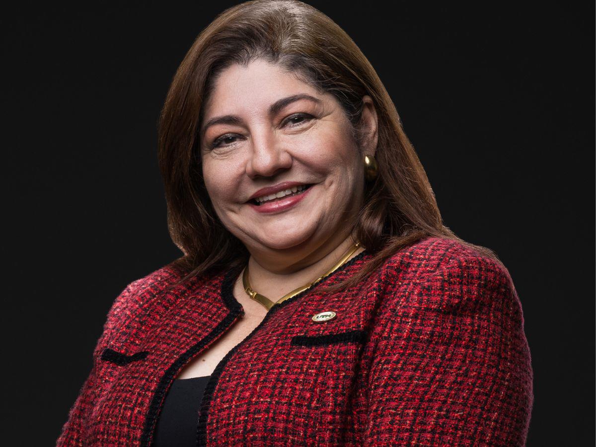 Mayra González, directora de RRHH y RSE de UTH. Foto: E&amp;N.