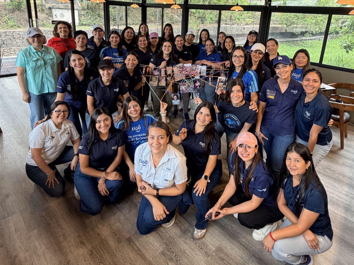Invertir en mujeres, invertir en progreso: la estrategia de Tigo El Salvador