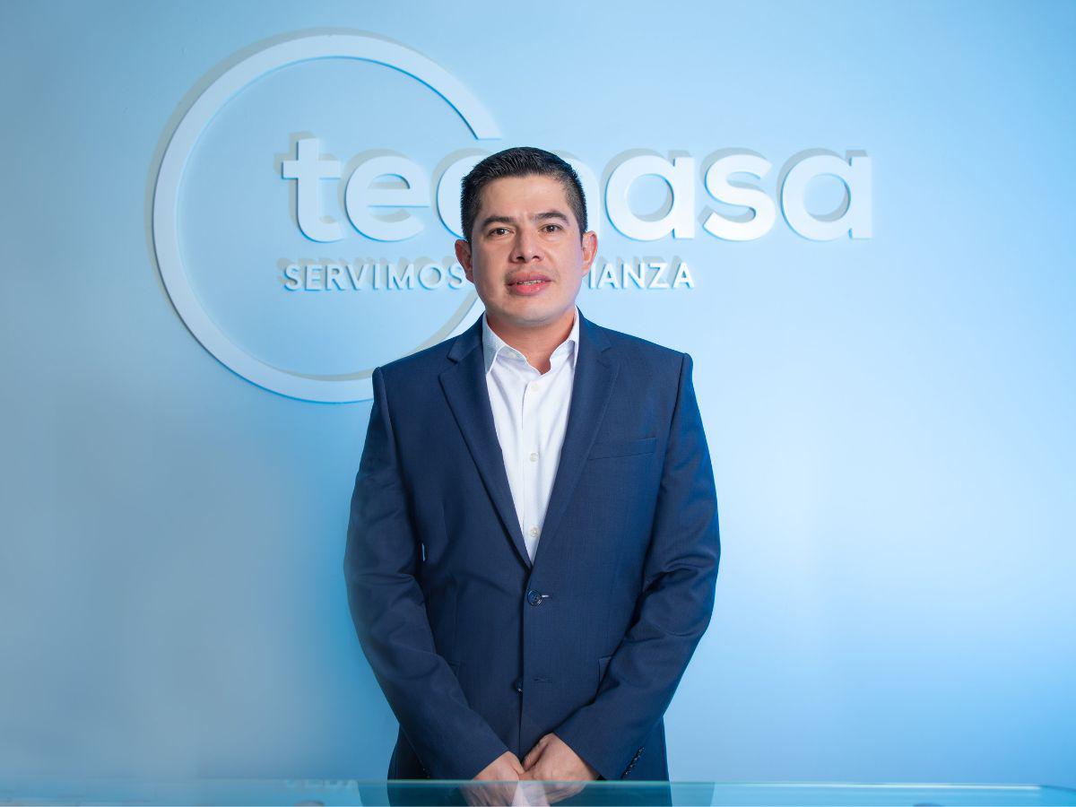 Héctor Cruz, Gerente Regional de TECNASA U Learning Centers