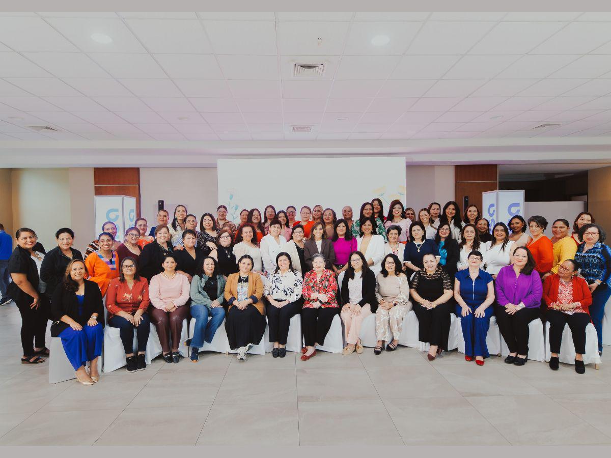 En 2025, Diunsa desarrolló 12Expoventas que beneficiaron a má sde 220 mujeres emprendedoras.