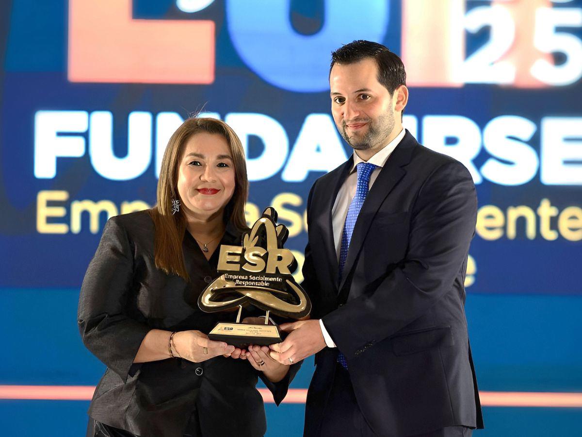 LACTHOSA consolida su liderazgo en sostenibilidad y recibe por 16° año consecutivo el Sello de Empresa Socialmente Responsable