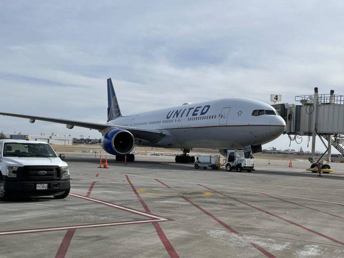 Proponen multa de más de US$1 millón a United Airlines por controles de seguridad