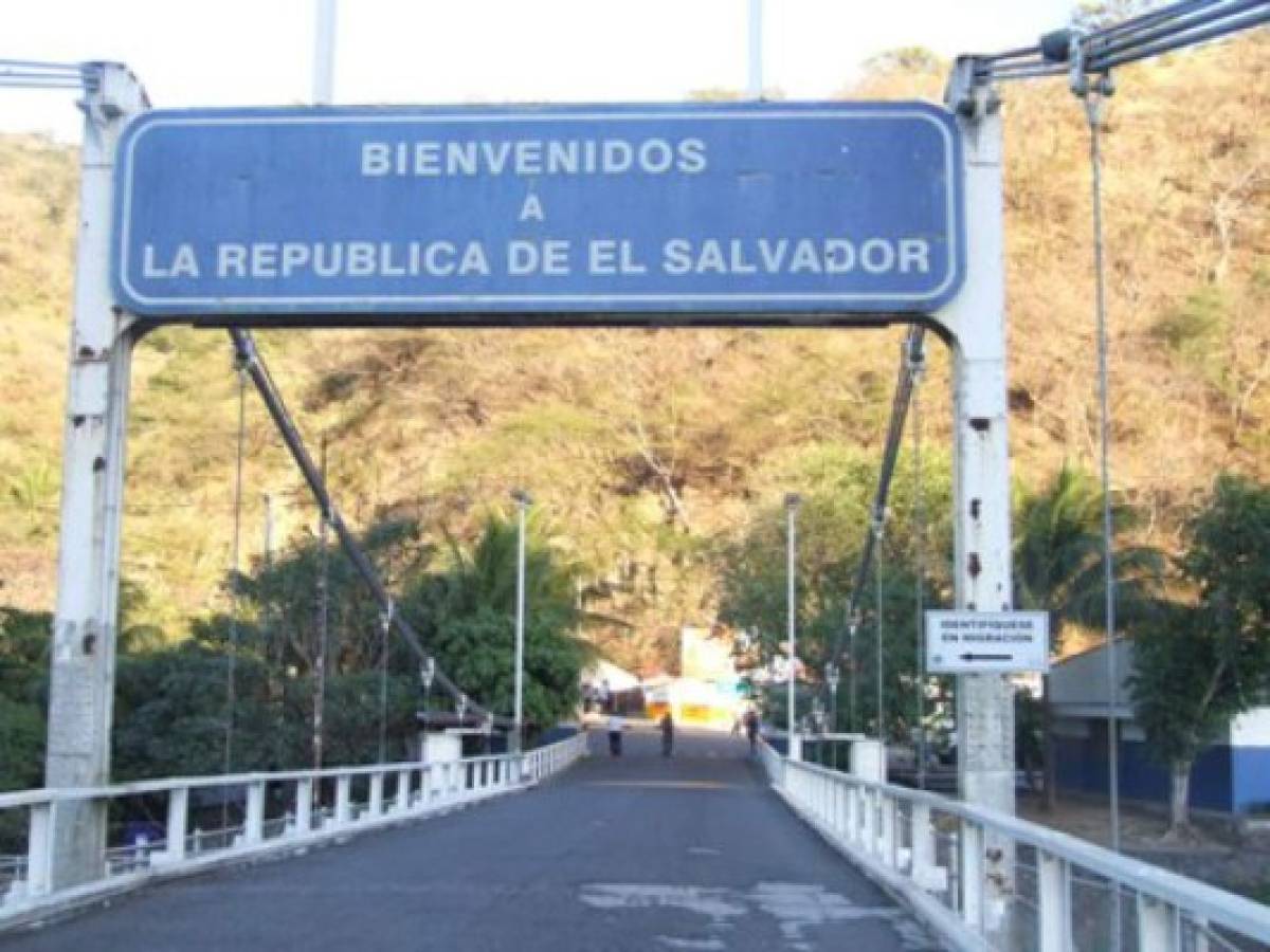 Guatemala y El Salvador acuerdan construir puente provisional