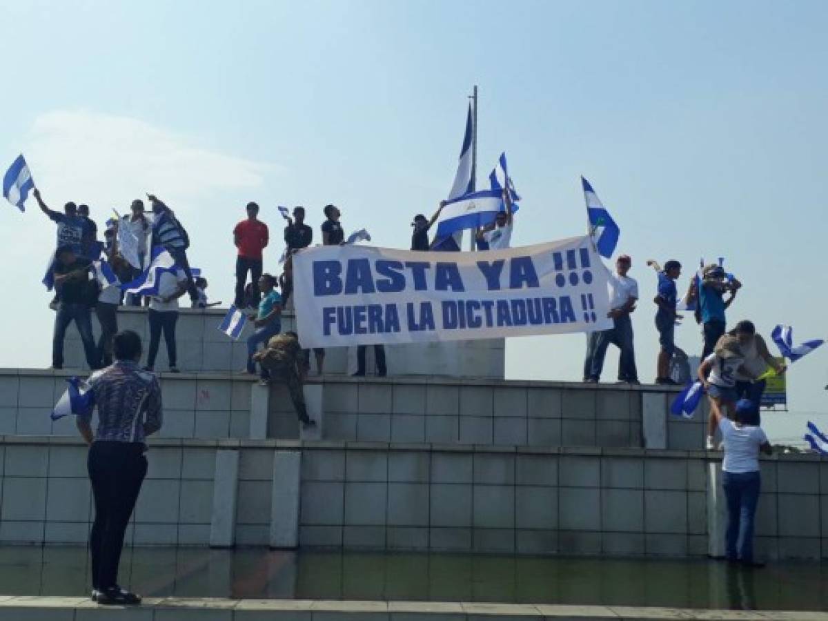 Miles de nicaragüenses marchan por la democratización en Nicaragua