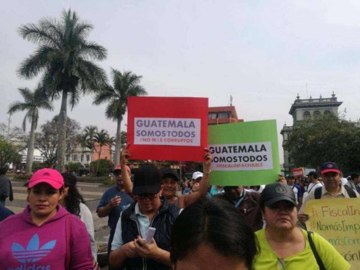 Guatemaltecos exigen elegir fiscal 'intachable' que siga lucha a la corrupción