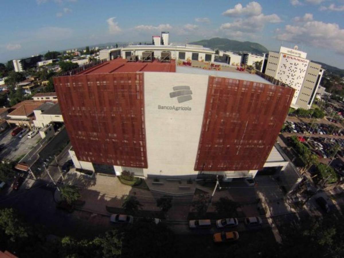 Banco Agrícola, una de las mejores empresas para jóvenes profesionales en El Salvador