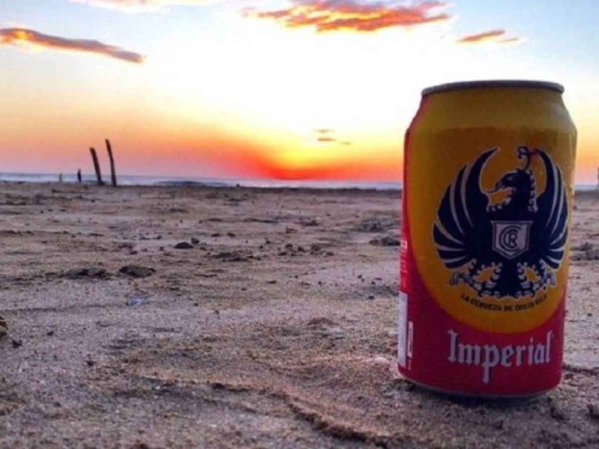 Cerveza tica Imperial inicia periplo europeo, se vende ya en Suiza