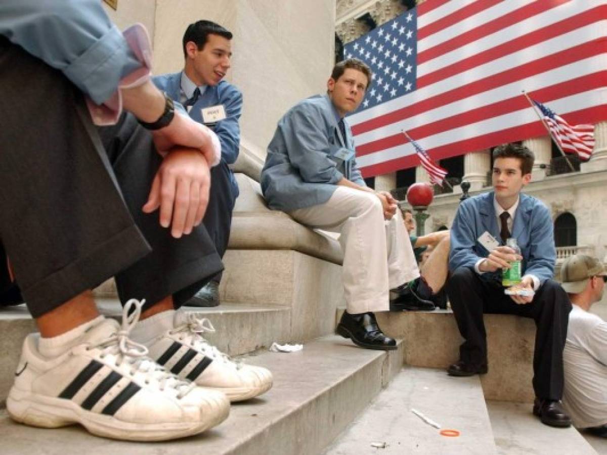 Wall Street quiere atraer talento joven deslumbrado por Google