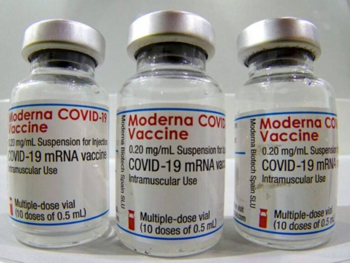 Europa aprueba vacuna anticovid de Moderna para jóvenes de 12 a 17