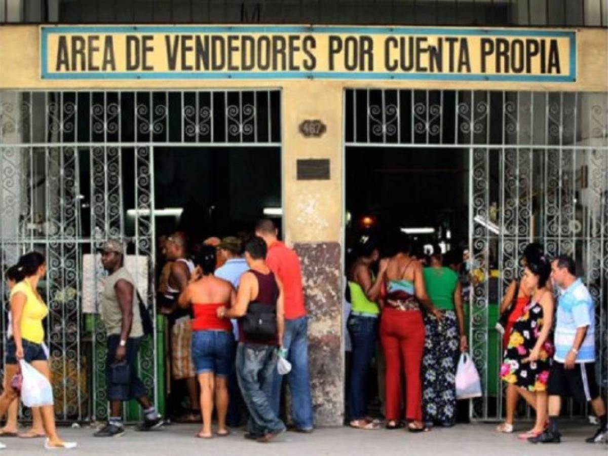 Altos impuestos en Cuba desalientan al sector privado