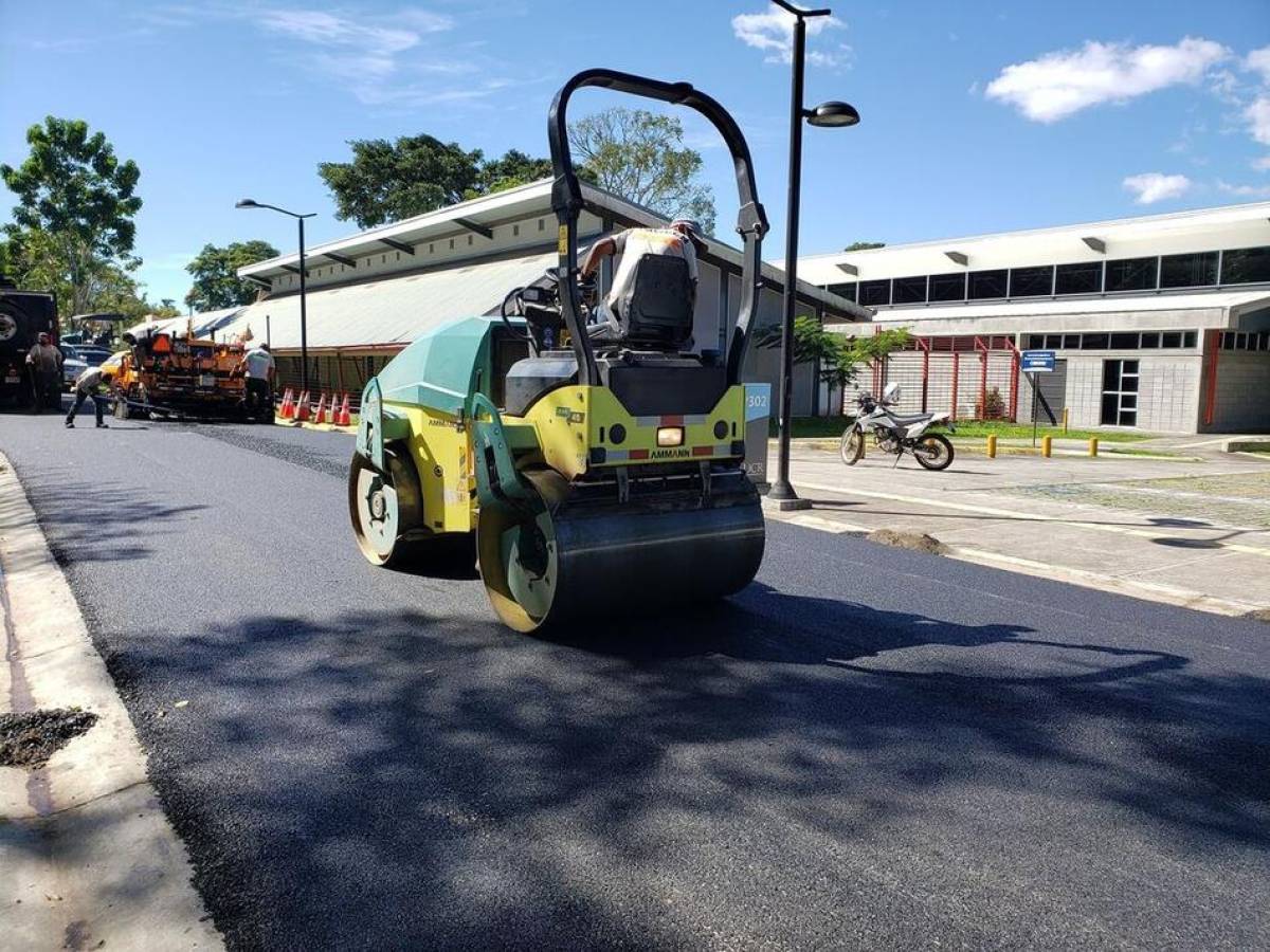 Costa Rica: 7.200 botellas plásticas recicladas para 35 metros de calle