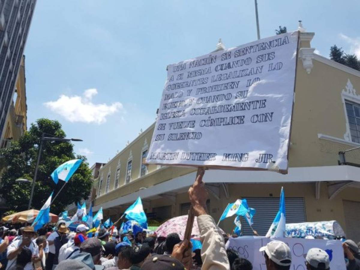 Guatemala: La Plaza se convirtió en un mosaico humano