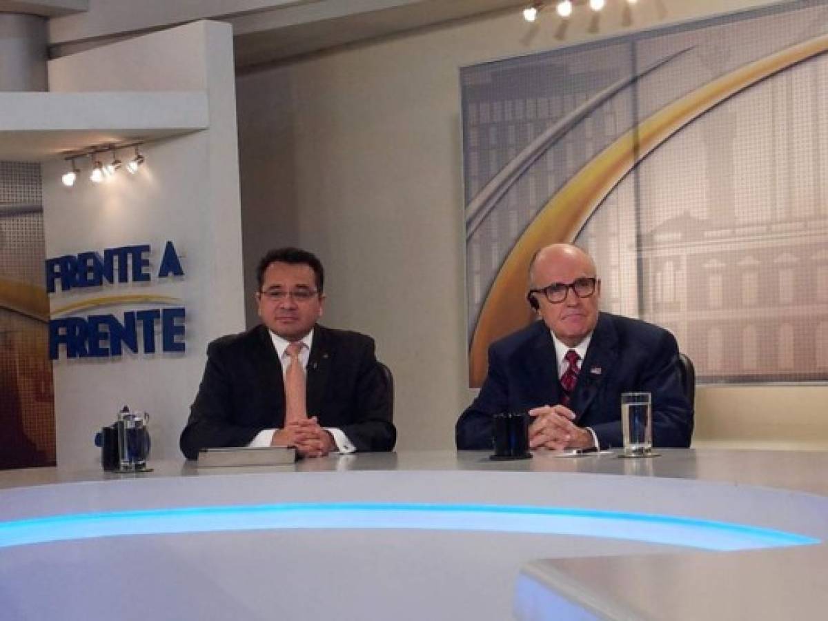 Giuliani: Hay que trabajar para que pandillas desaparezcan en El Salvador