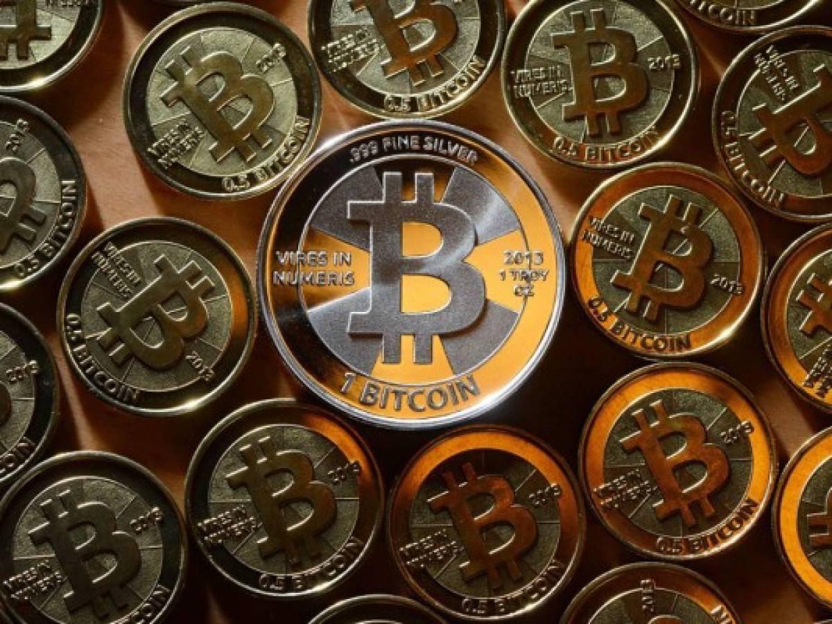 Bitcoin atraviesa crisis de identidad