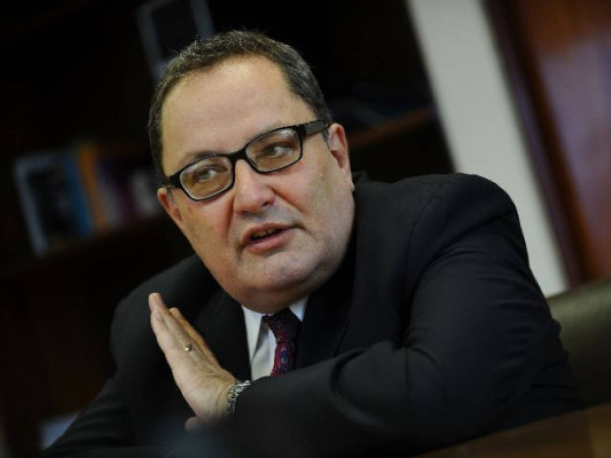 Costa Rica: investigan a empresa de esposa de exministro