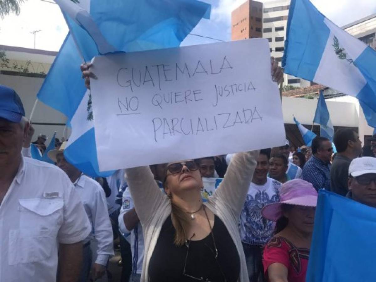 Guatemala: Ciudadanos protestaron frente a sede de Cicig en contra de Iván Velásquez