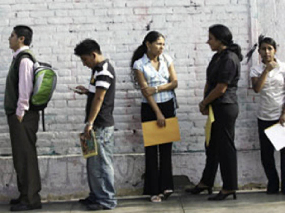 El Salvador se crea empleo pero el ritmo