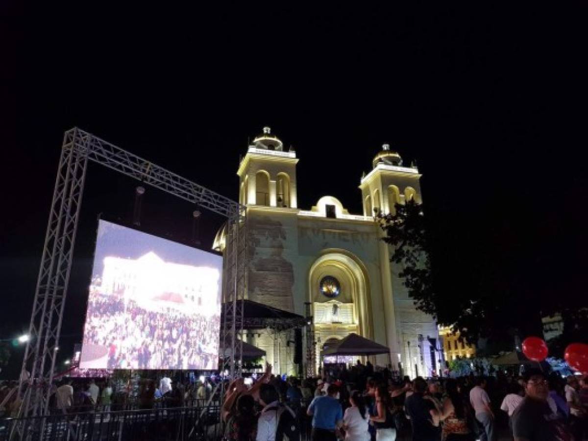 El Salvador ya celebra canonización de monseñor Romero