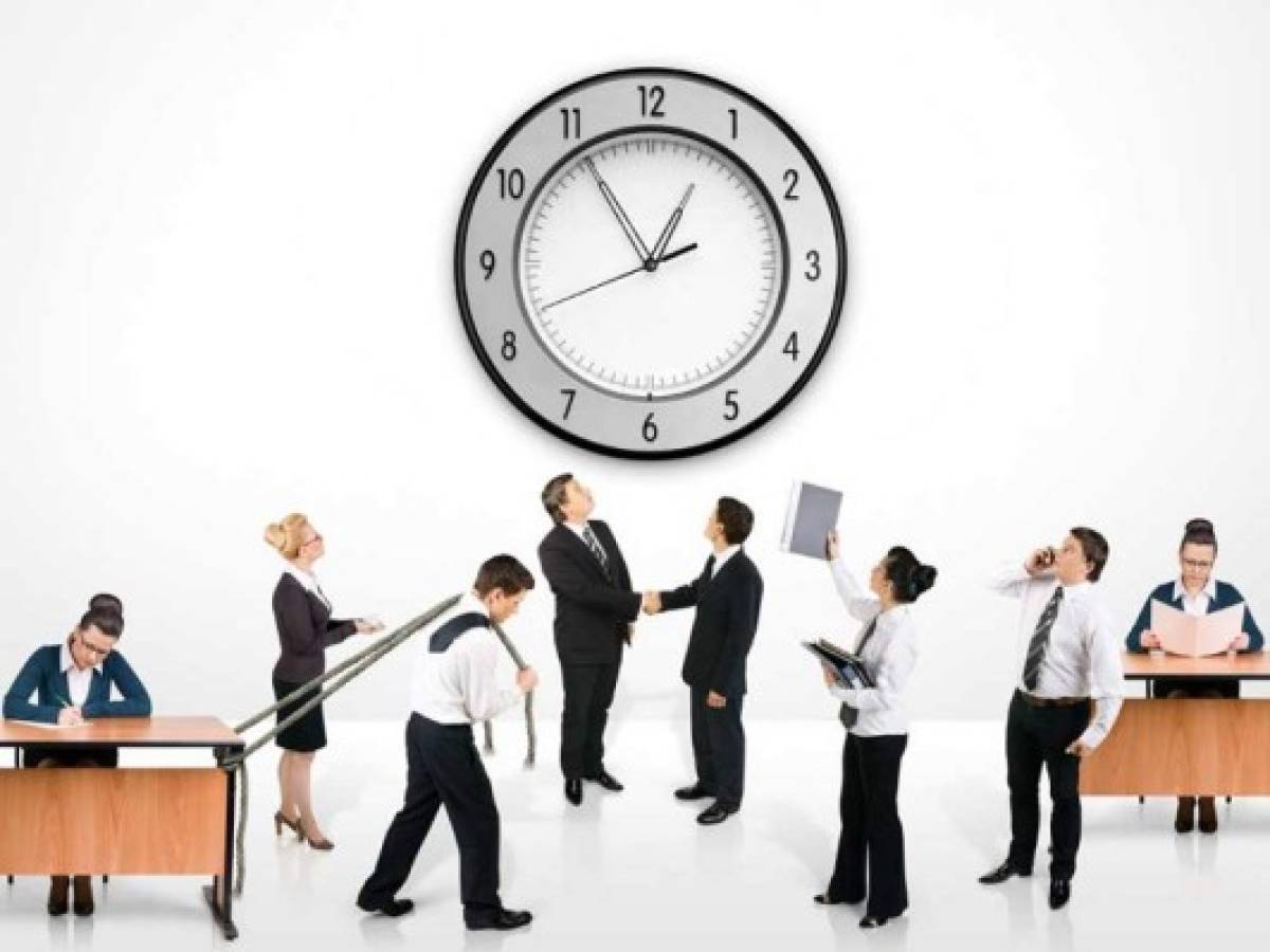 Adiós al reloj en la oficina: ¿Trabajamos más y peor con la nueva flexibilidad?