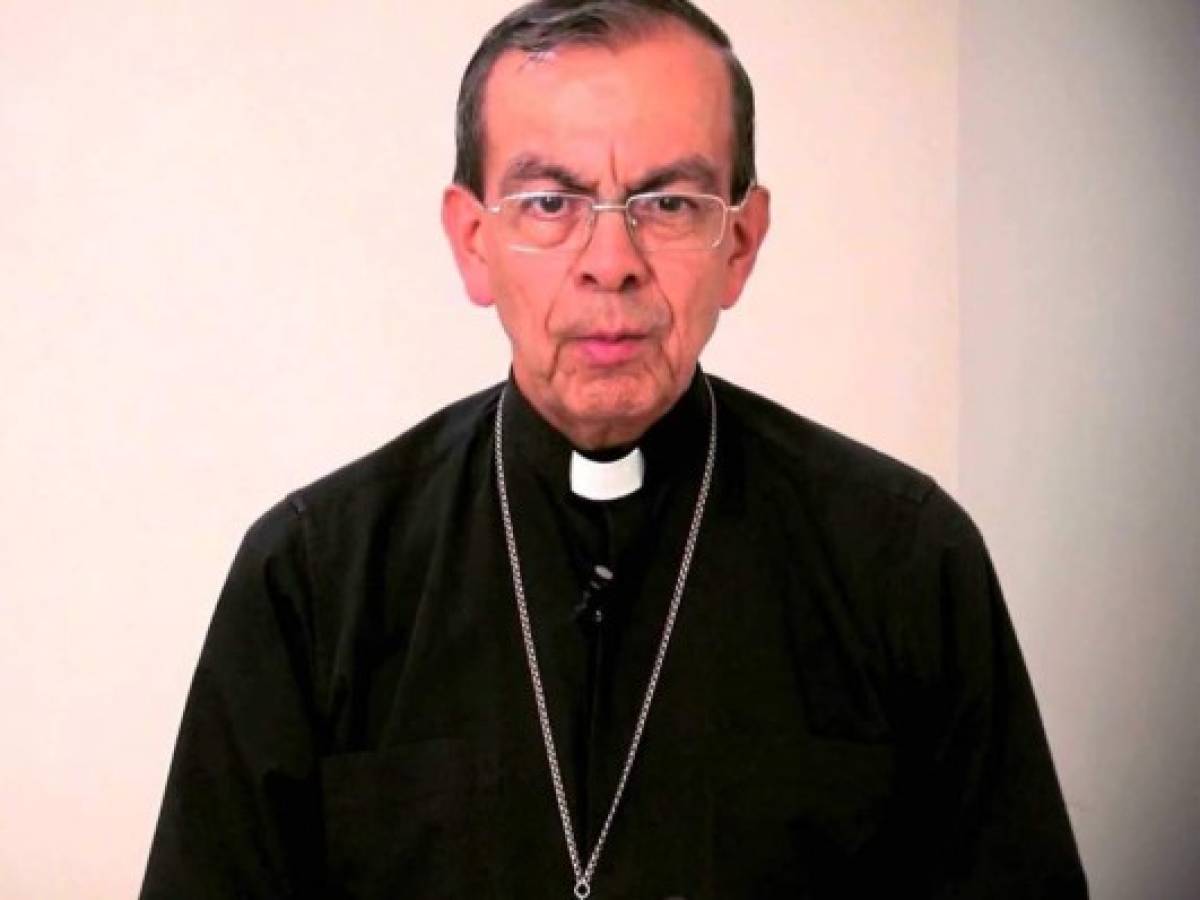 Papa nombra cardenal a arzobispo salvadoreño