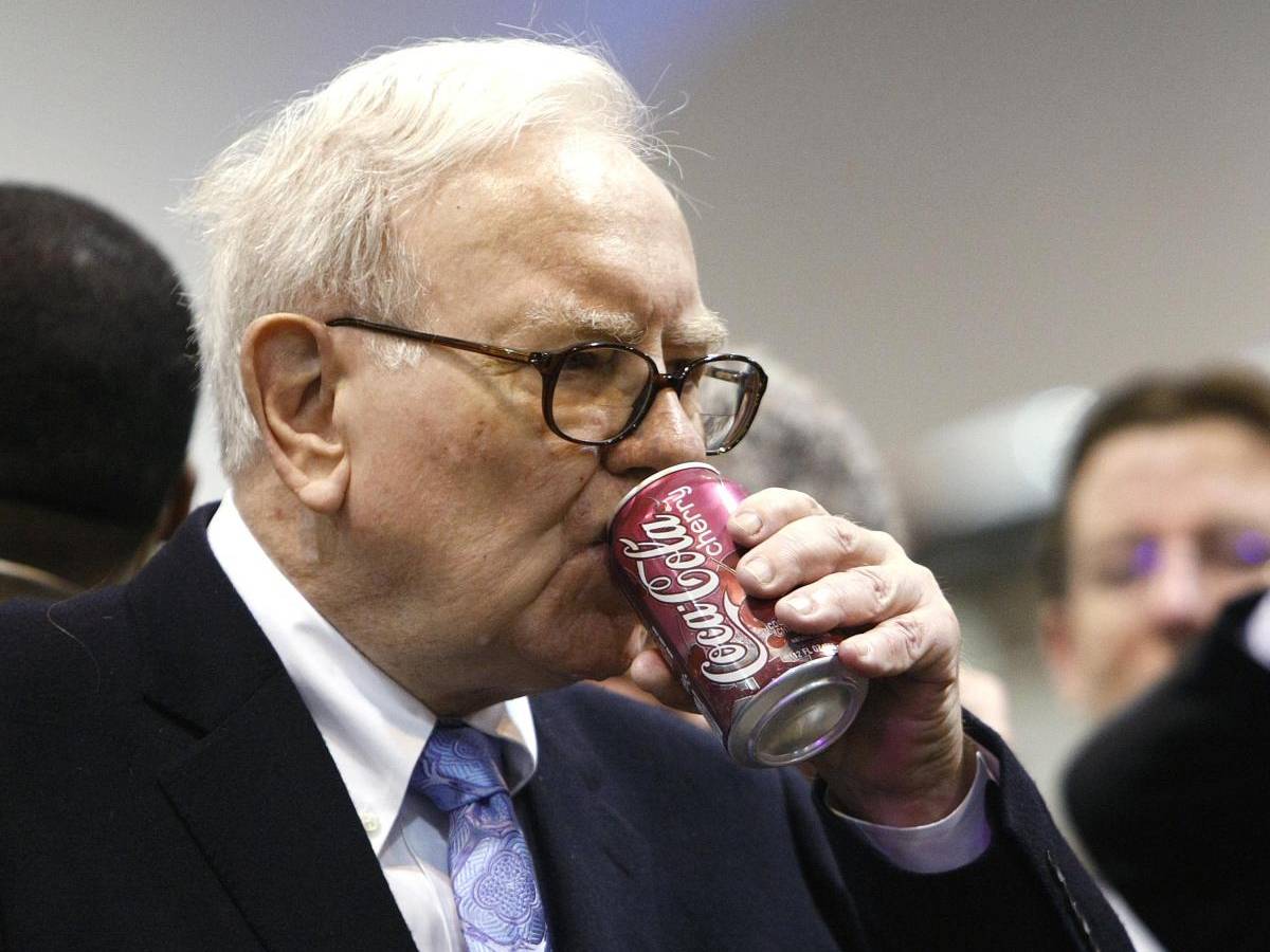 ¿Por qué Warren Buffett mantiene sus acciones de Coca-Cola?