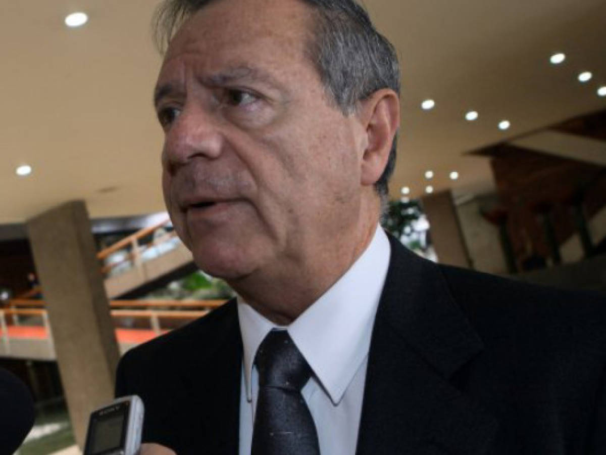 Costa Rica seguirá construcción de carretera