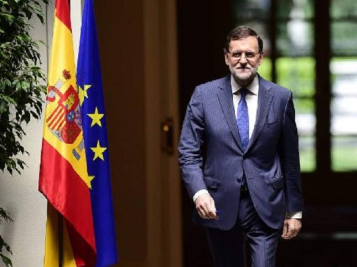 España llama a empresas latinoamericanas a invertir allá