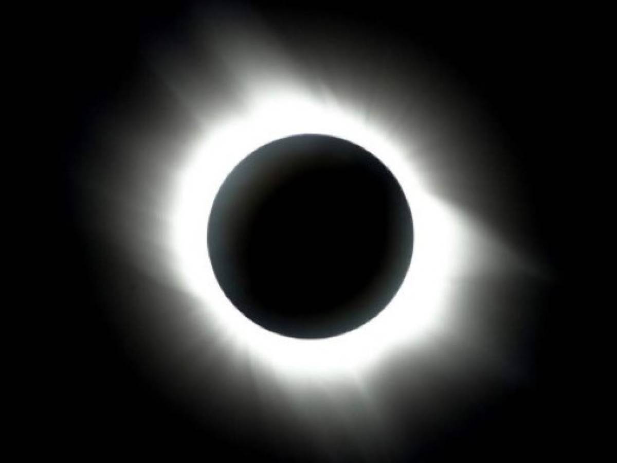 Así espera EE.UU. su primer eclipse solar total en 99 años