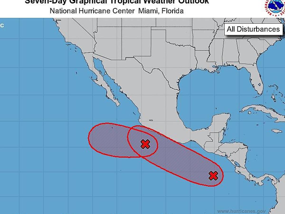 Tormenta en el Pacífico se fortalece y se convierte en huracán Adrián