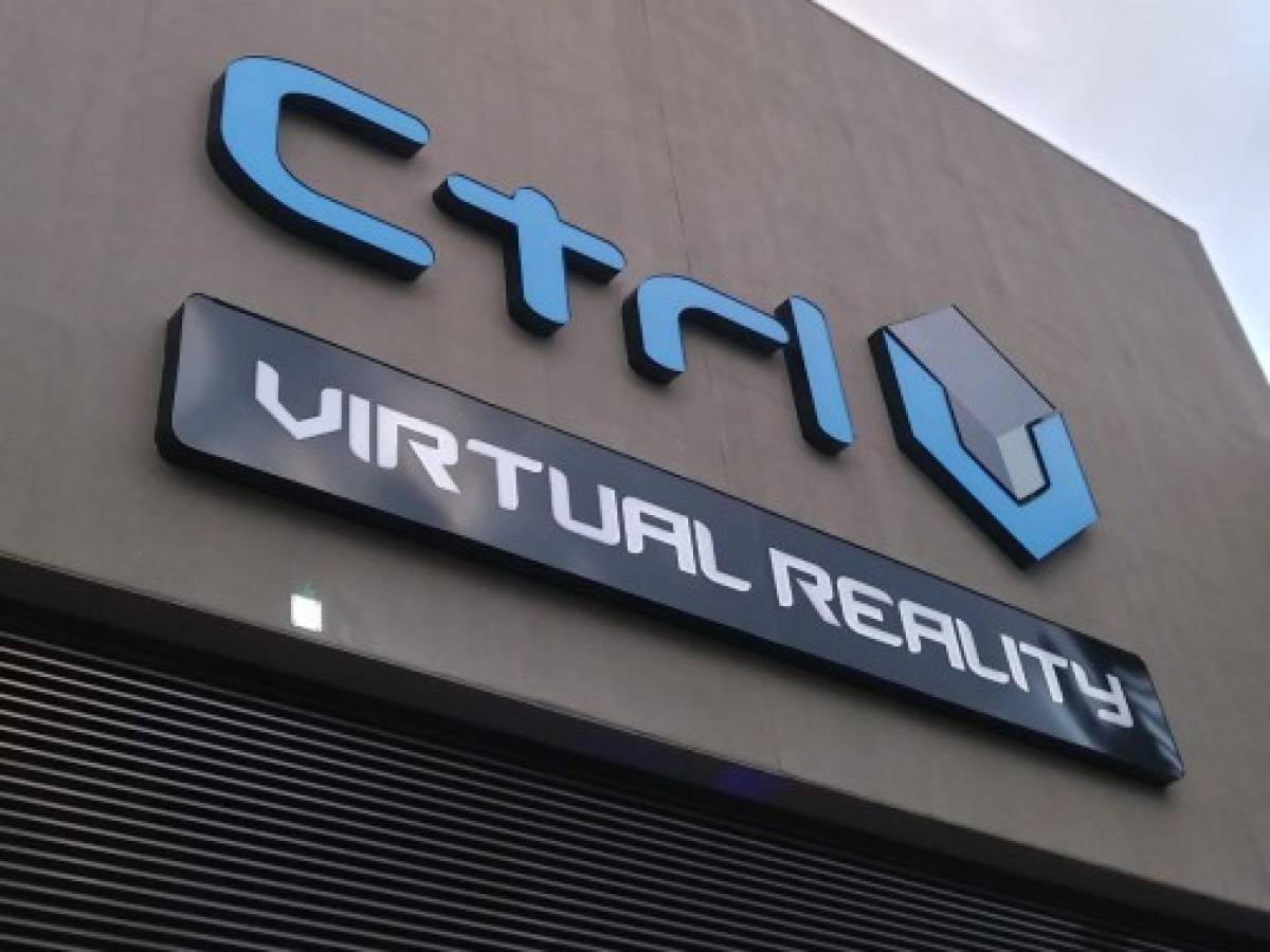 Cómo funciona el Primer Arcade de Juegos de Realidad Virtual en Costa Rica
