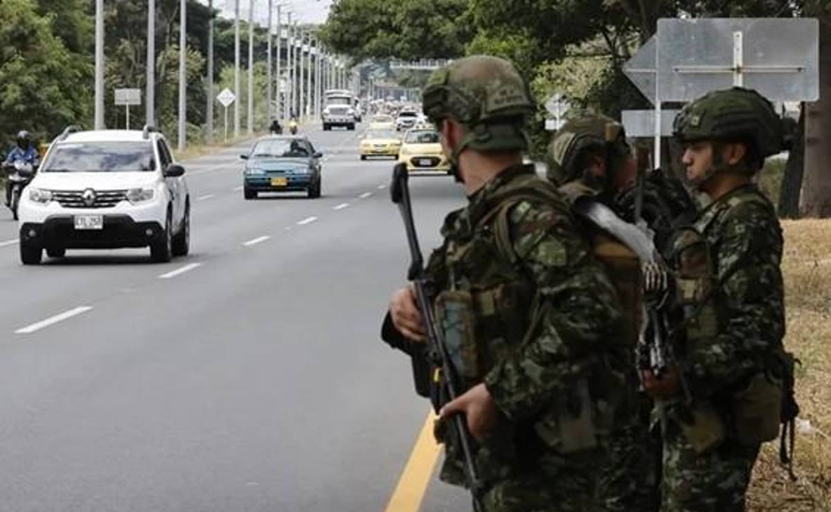 <i>Durante la madrugada del sábado, un grupo no identificado instaló y detonó explosivos en un peaje en construcción ubicado en el sector de Mondomo, sobre la Vía Panamericana. (Foto: EFE)</i>