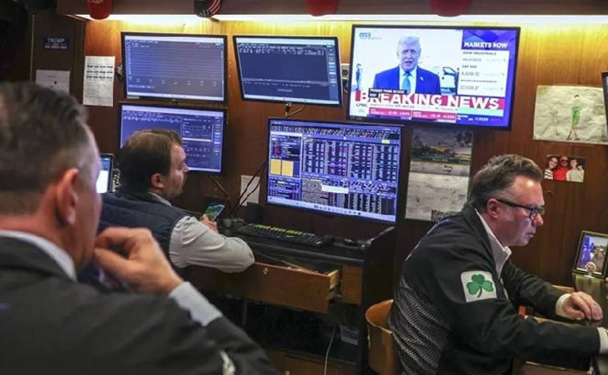 Además, la reapertura del estrecho apoyó las acciones de las principales aerolíneas estadounidenses, que se han visto afectadas por el alto precio del combustible. (Foto: EFE)