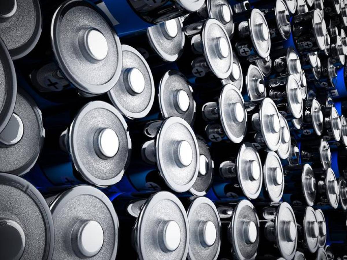 Empresa tica desarrolla tecnología para dar solución a baterías de litio usadas