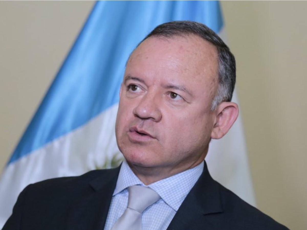 Renuncia ministro del Interior de Guatemala, presionado para desalojar bloqueos