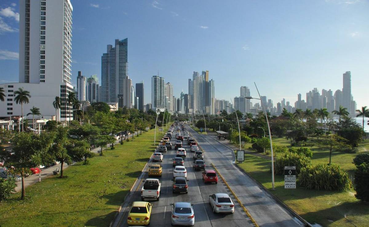 <i>Se estima que unas 83,949 personas que dejaron de encontrarse en pobreza multidimensional en Panamá. Foto de iStock</i>