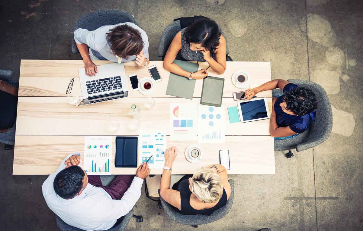 Adicionalmente, las PyMes tendrán acceso a Colmena, una plataforma que simplifica sus procesos de gestión financiera, permitiendo que las emprendedoras puedan estructurar sus negocios con datos sólidos. Foto de iStock