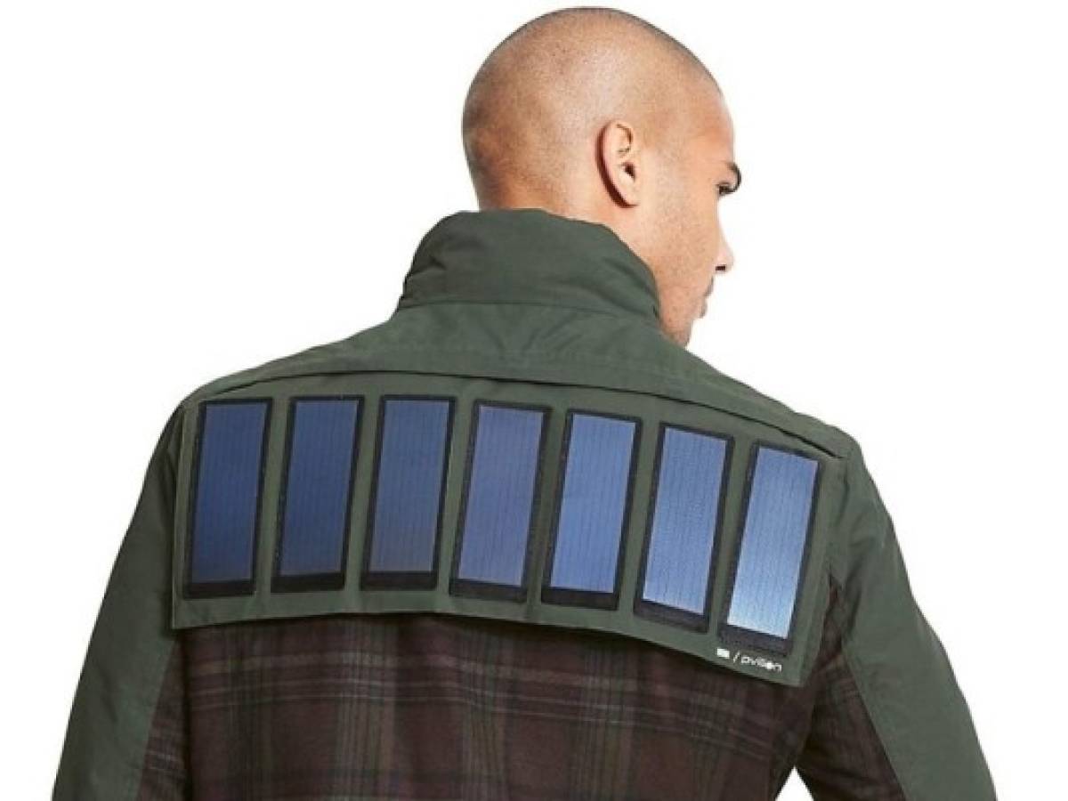 Recargue su smartphone con ropa alimentada por energía solar